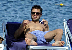 Dominic Cooper penis