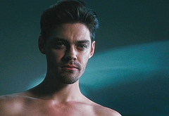 Tom Payne nudity