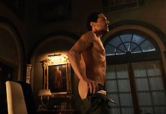 Theo Rossi full nude