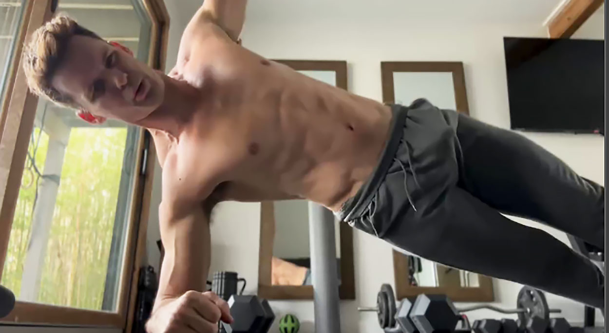 Check out Austin Nichols’ Impressive Shirtless Workout Routine!