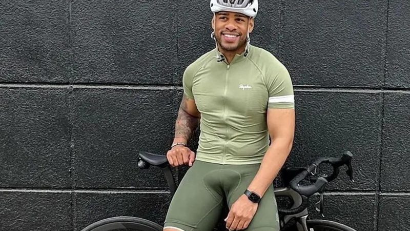 DeMarco Morgan’s Eye-Catching Bulge Pics Cause a Stir