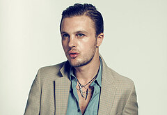 Michael Pitt sexy