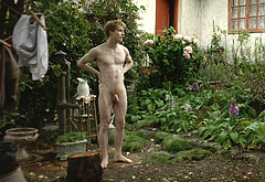 Louis Hofmann penis