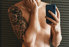 Scott Hoying naked selfie