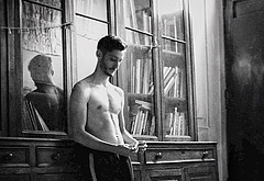 Pierre Niney naked torso