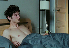 Pierre Niney exposed