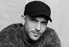 Gustaf Skarsgrd sexy