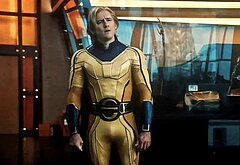Lewis Pullman bulge