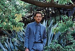 Lewis Pullman bulge