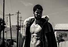 Darren Criss abs