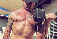 Devon Sawa muscle torso