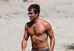 Stuart Townsend bulge