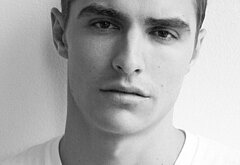 Dave Franco sexy