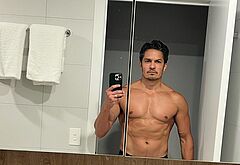 Nicholas Gonzalez naked