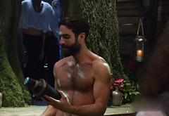 Joshua Sasse nude uncensored pics
