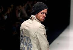 Aaron Paul shirtless pics