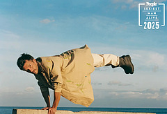 Jonathan Bailey sexy for People