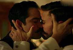 Alfonso Herrera nude scenes