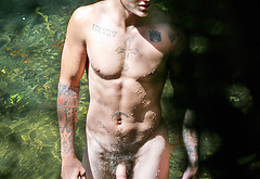 Justin Bieber frontal nude