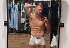 Matthew Noszka cock bulge