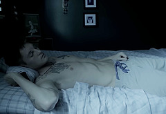 Toby Hemingway nude scenes