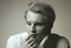 Toby Hemingway sexy photos