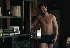 Robbie Graham-Kuntz nude gay scenes