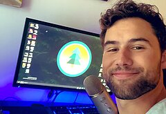 Robbie Graham-Kuntz shirtless pics