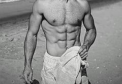 Robbie Graham-Kuntz shirtless pics