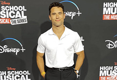 Robbie Graham-Kuntz shirtless pics