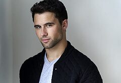 Robbie Graham-Kuntz shirtless pics