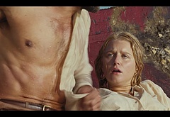 Brandon Sklenar nude scenes