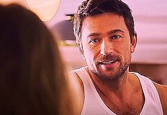 Brandon Sklenar nude scenes