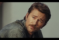 Brandon Sklenar nude scenes