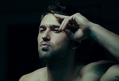 Brandon Sklenar nude scenes