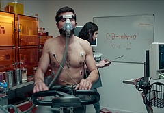 Brandon Sklenar nude scenes