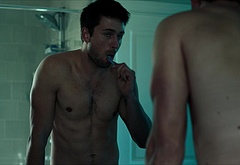 Brandon Sklenar nude scenes