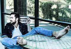 Brandon Sklenar feet