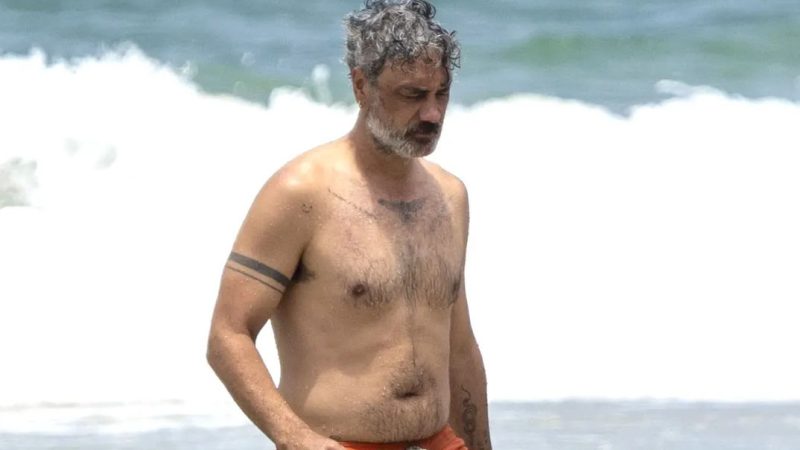 Taika Waititi Shows Off Toned Torso During Gold Coast Getaway