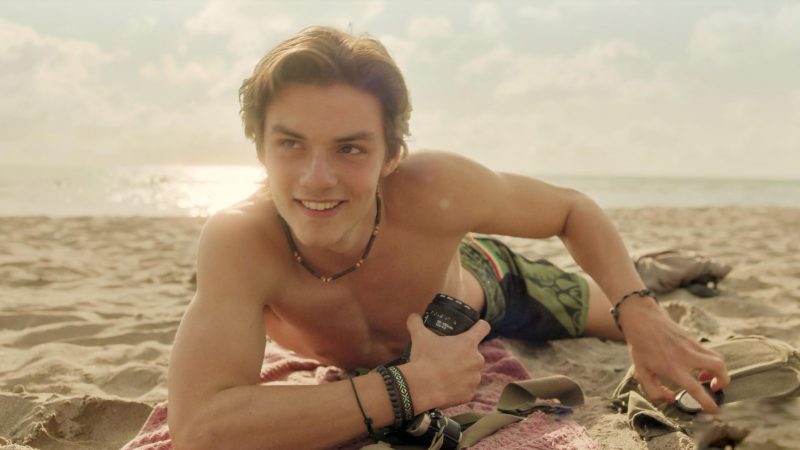 Louis Partridge Hot Sex Videos & Nude Photos Collection