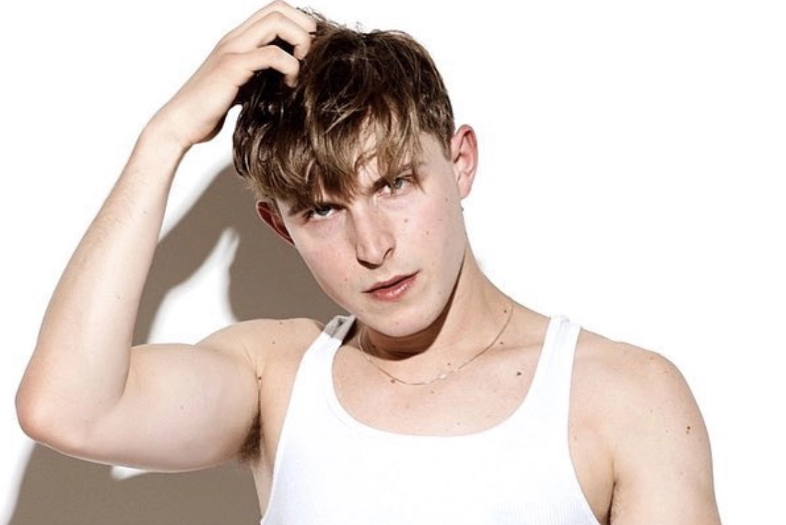 Johnny Berchtold Nude – Cock Scenes And Hot Posing Photos!