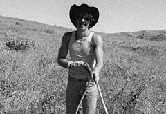 Hunter Doohan shirtless and bulge pics