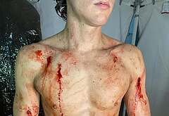 Hunter Doohan shirtless and bulge pics