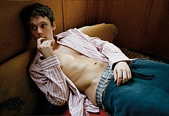 Hunter Doohan shirtless and bulge pics