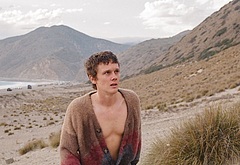 Hunter Doohan shirtless and bulge pics