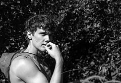 Hunter Doohan shirtless and bulge pics