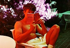 Hunter Doohan shirtless and bulge pics