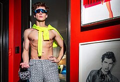 Hunter Doohan shirtless and bulge pics