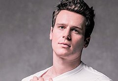 Jonathan Groff shirtless and sexy pics