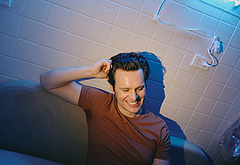 Jonathan Groff shirtless and sexy pics